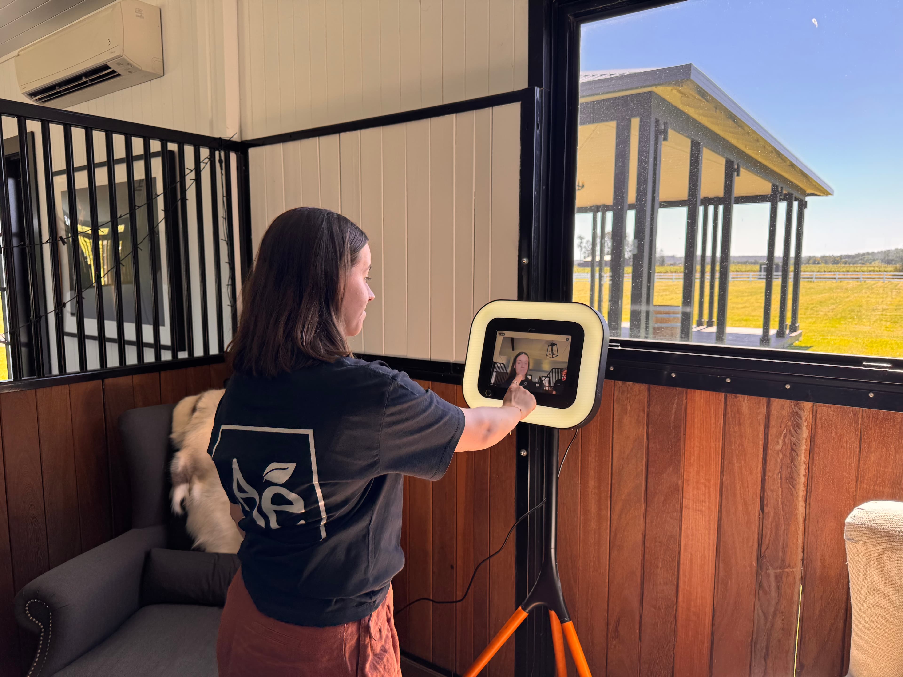 Aesello in action at a reception